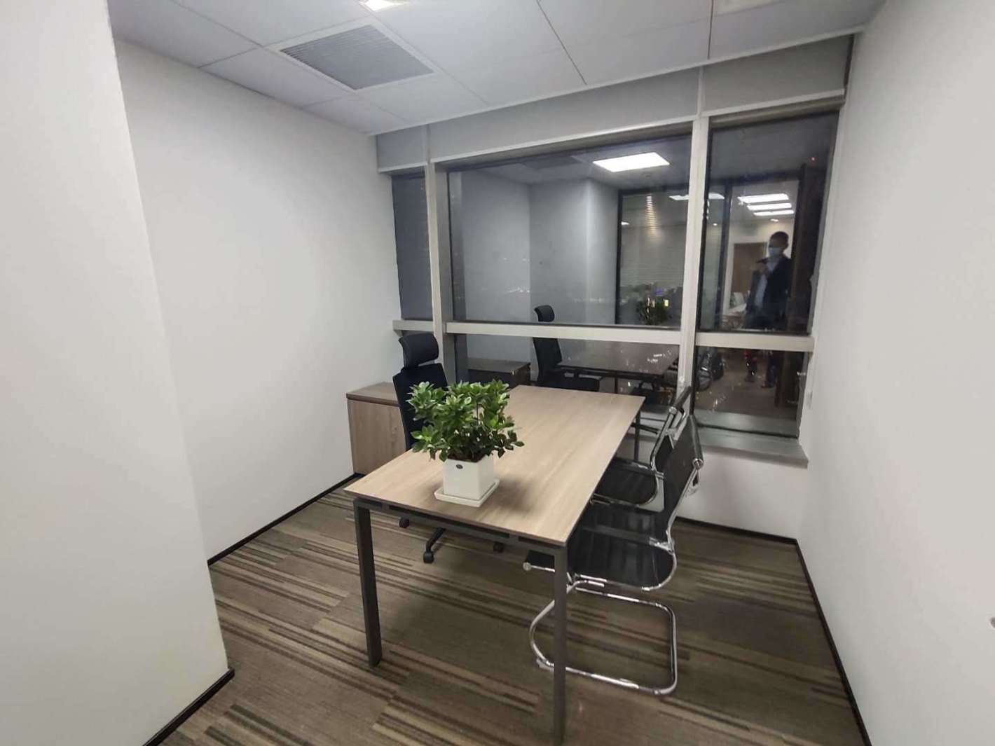 仲益大厦静安 仲益大厦 388平米 中等装修