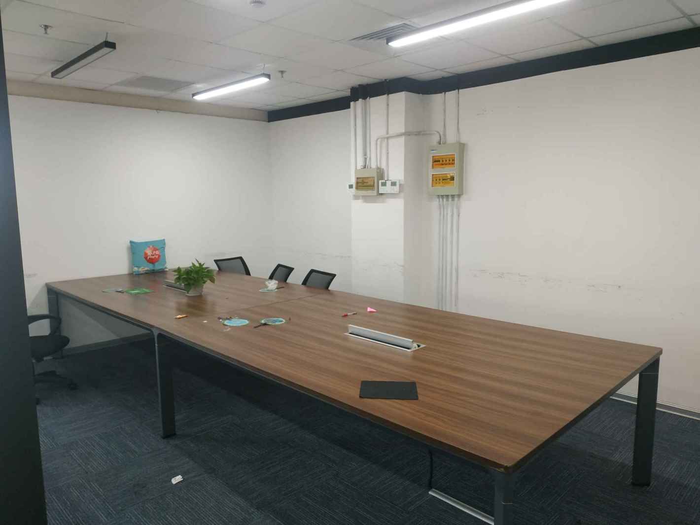 汇阳广场徐汇 汇阳广场 303平米 毛坯