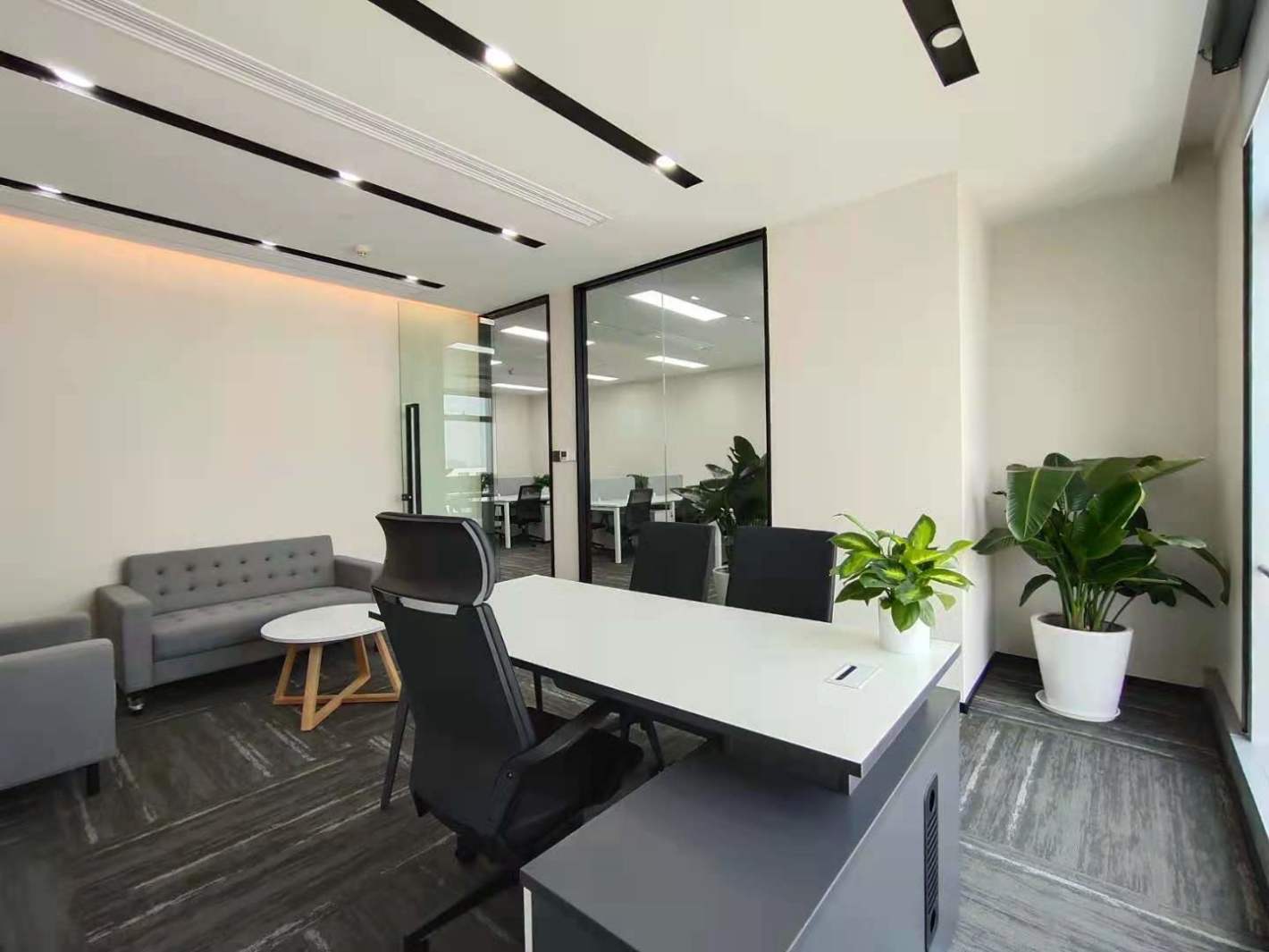 宏汇国际广场万体馆 宏汇国际广场 180平米 中等装修