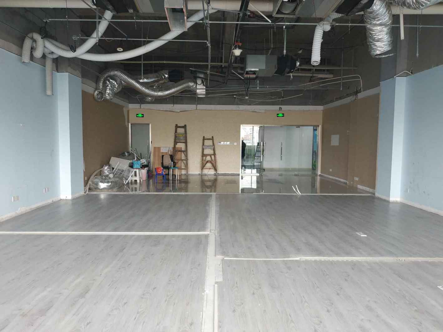 龙阳广场浦东 龙阳广场 249平米 简装修