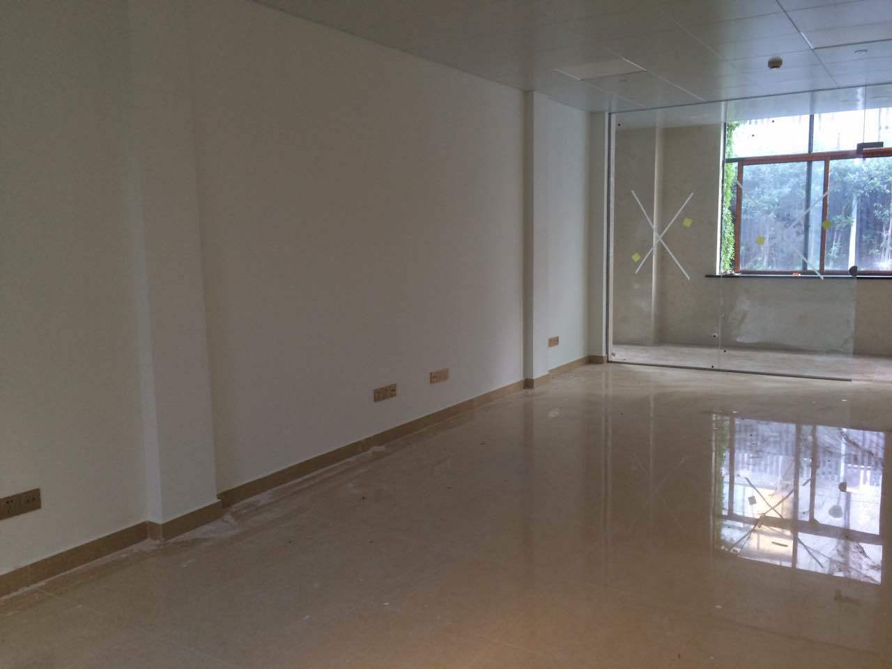 康琳创意园南码头　　采光好　　57平　适合初创性公司