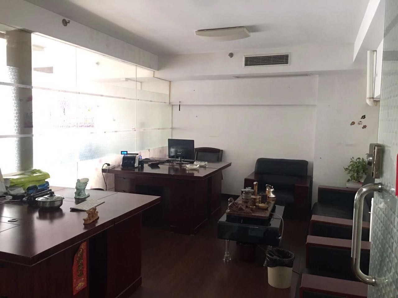 祥腾财富广场静安 祥腾财富广场 240平米 精装修