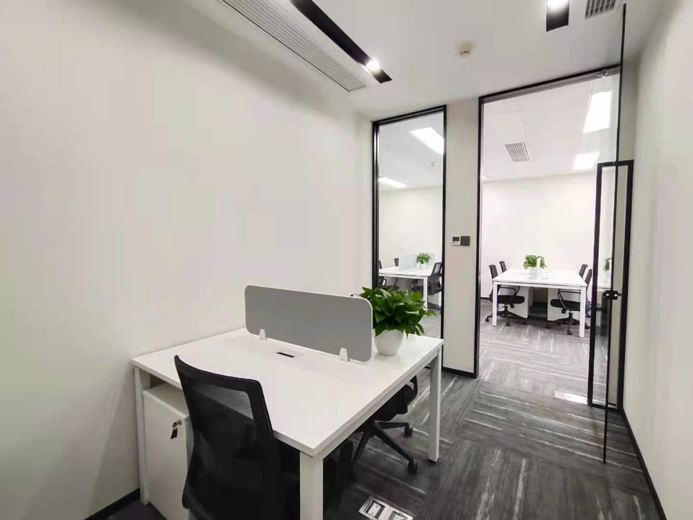 宏汇国际广场万体馆 宏汇国际广场 180平米 中等装修