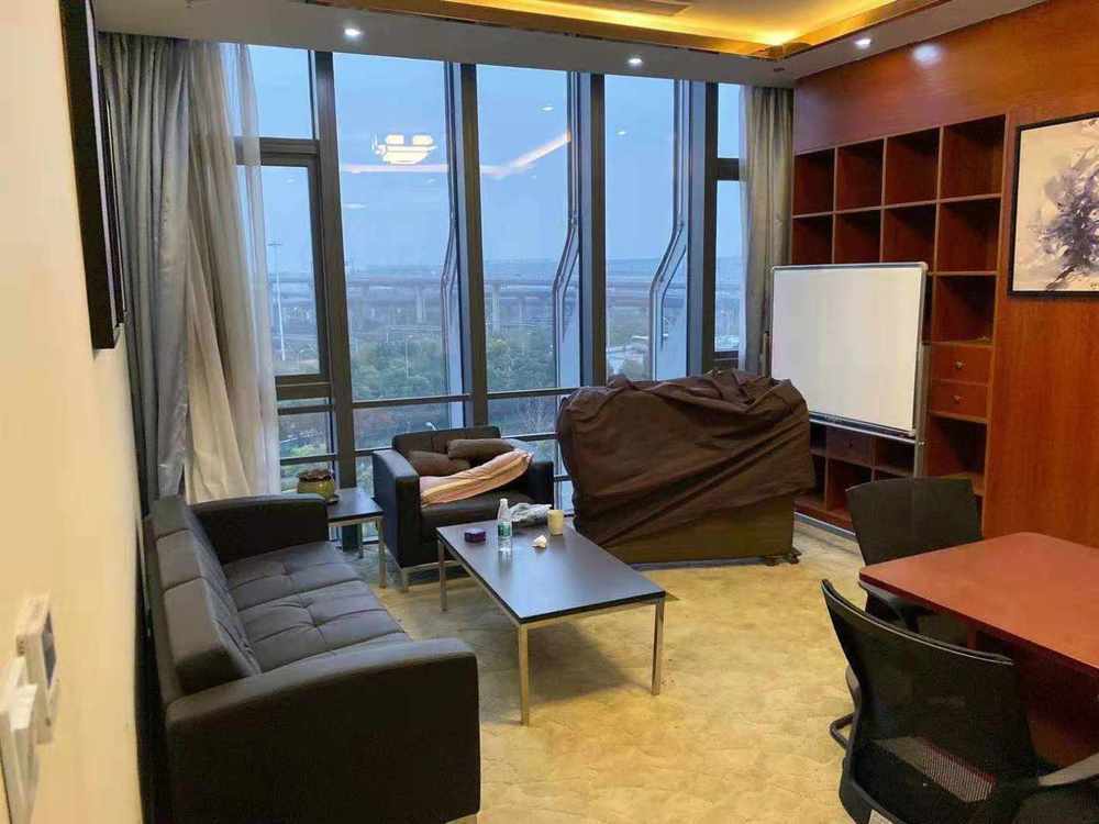 虹桥正荣中心740平米办公室出租-租金价格2.50元/m&sup2;/天