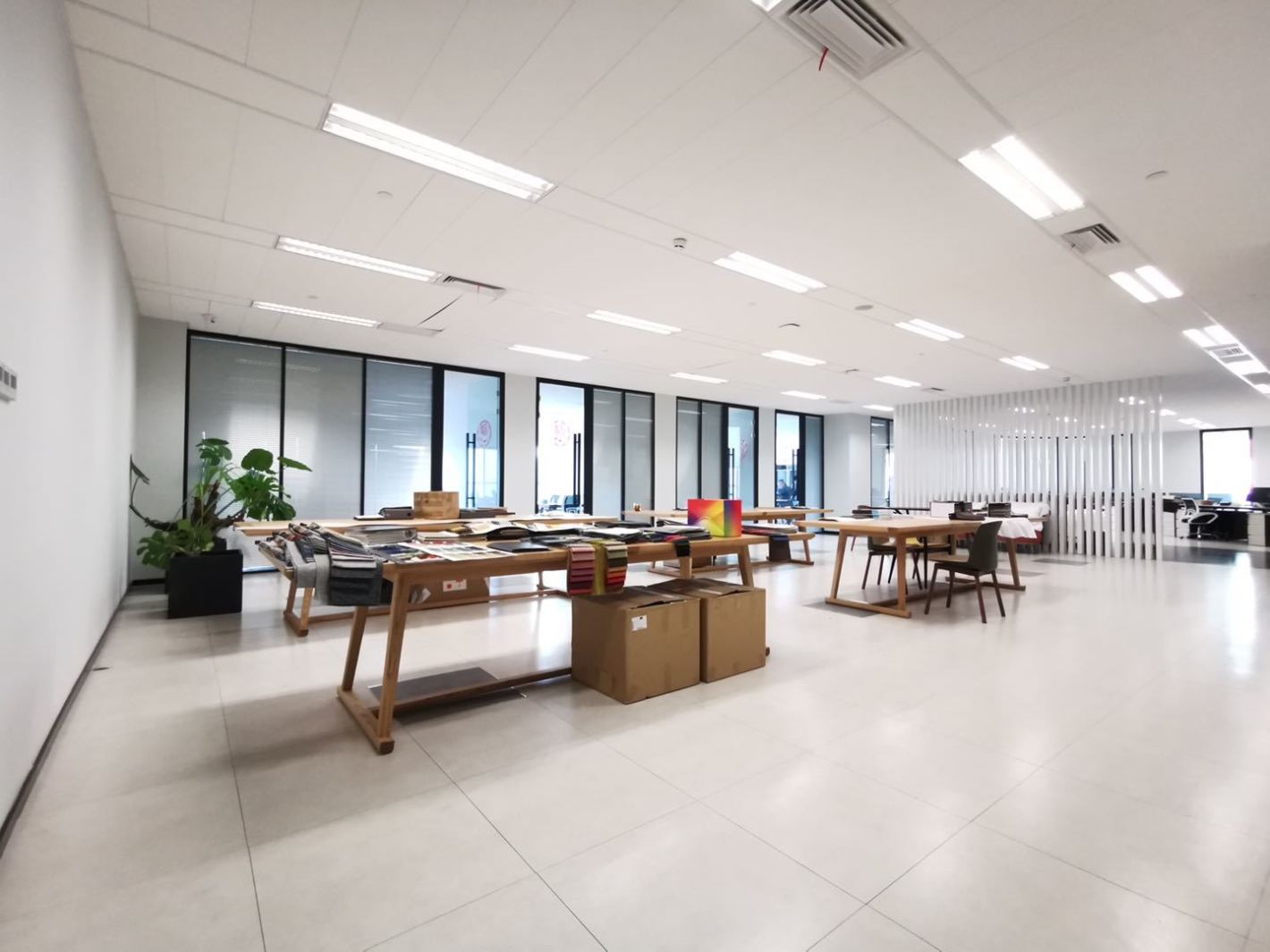 鱼跃大厦636平米办公室出租-租金价格3.00元/m&sup2;/天