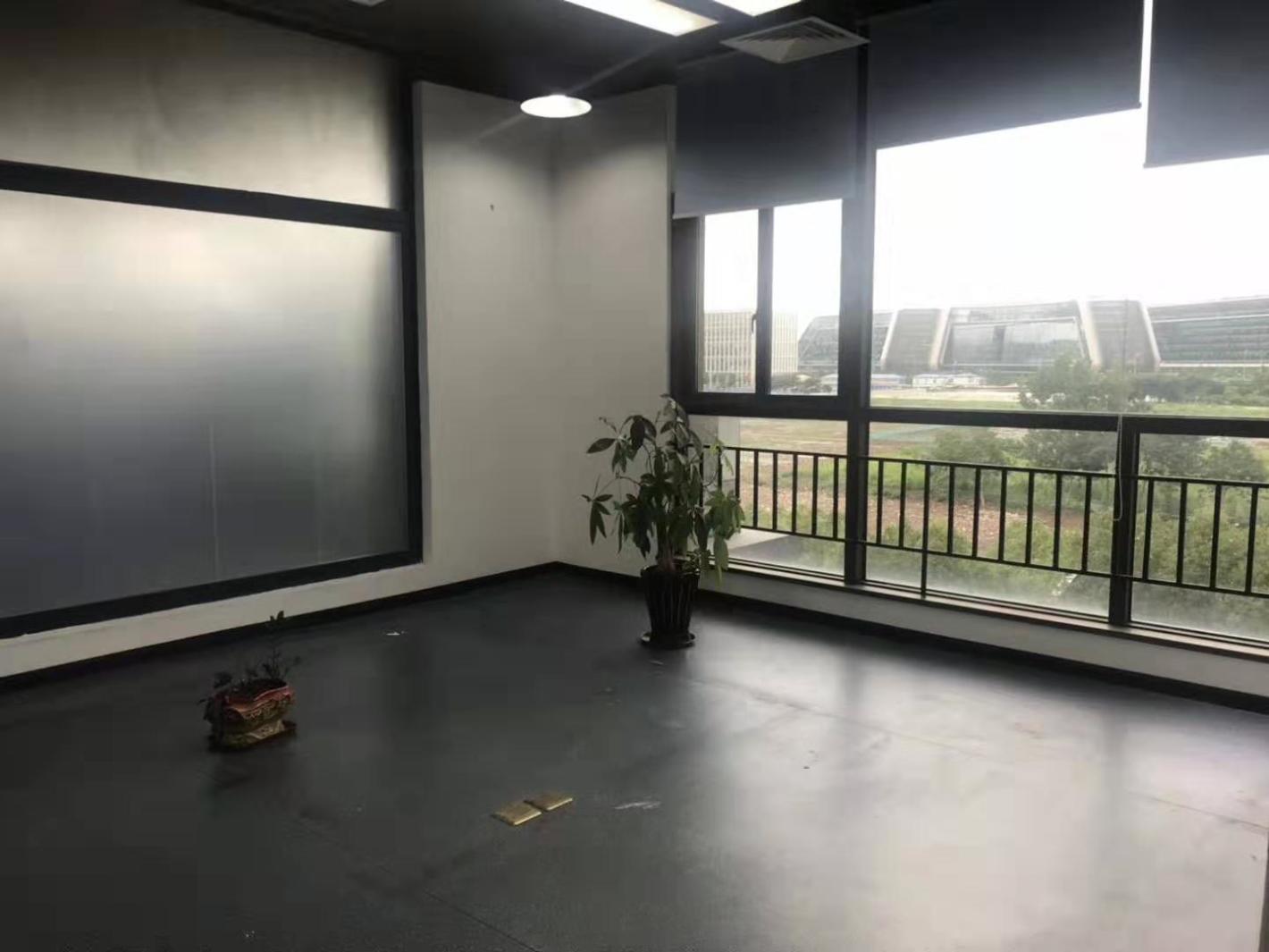 汤泉国际大厦长宁 汤泉国际大厦 384平米 精装修