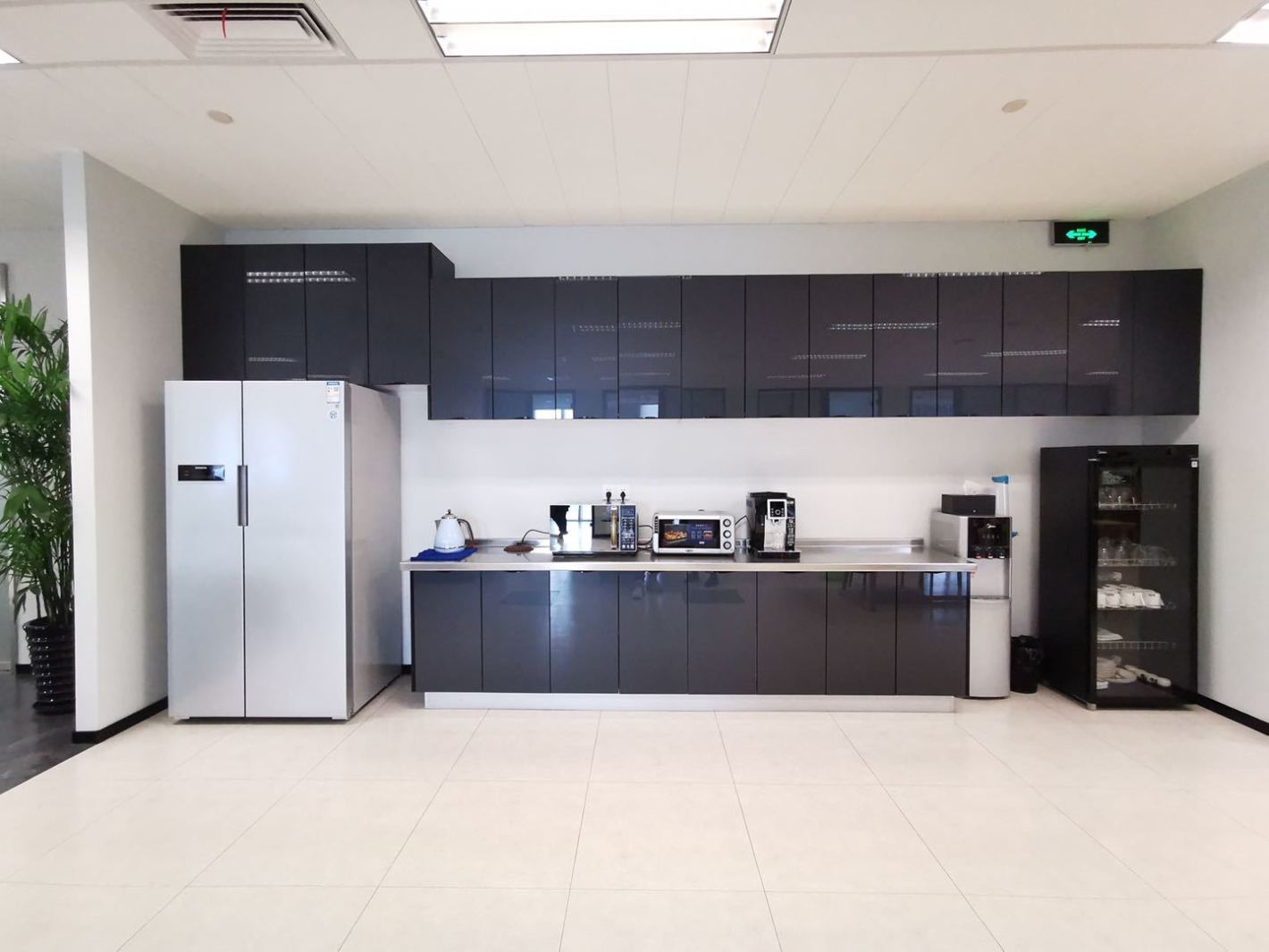 鱼跃大厦长宁 鱼跃大厦 636平米 中等装修