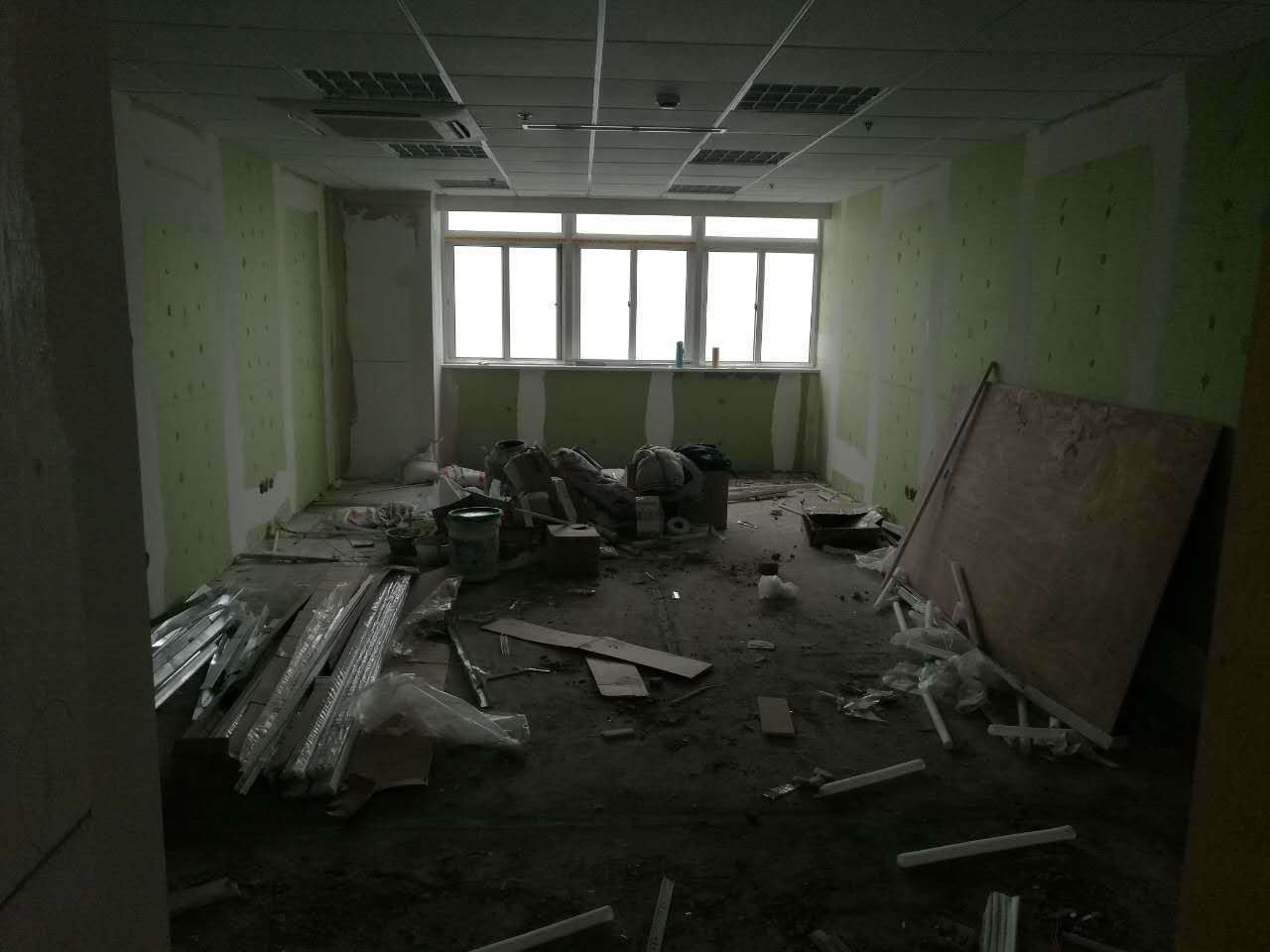 威海大楼静安 威海大楼 300平米 简装修