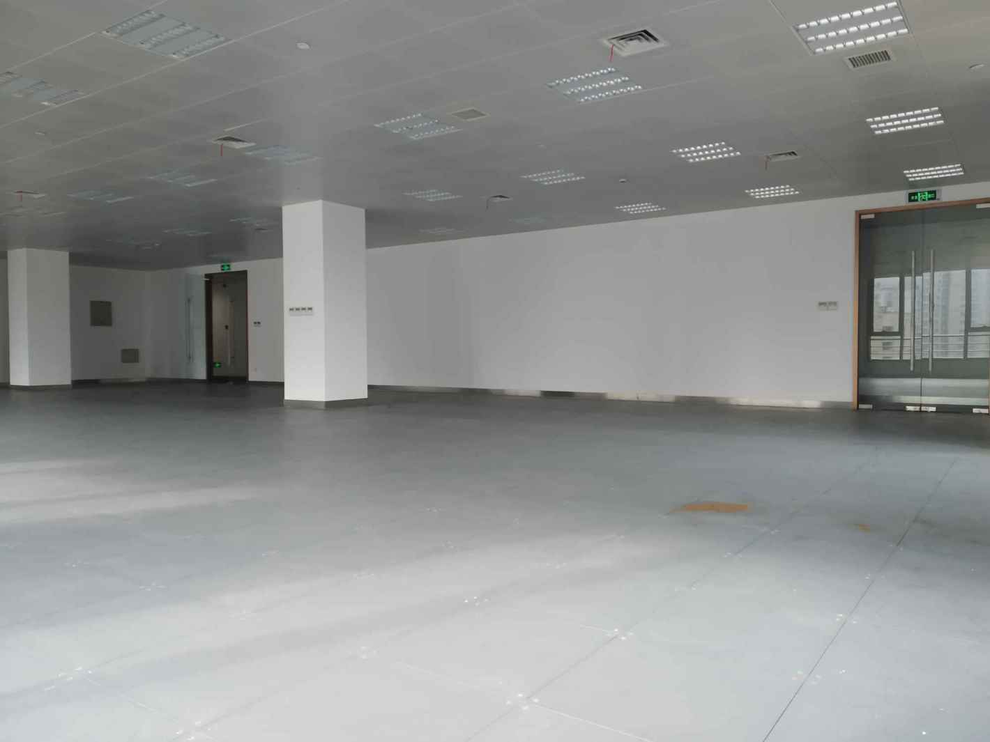 保利西岸中心徐汇 保利西岸中心 382平米 简装修