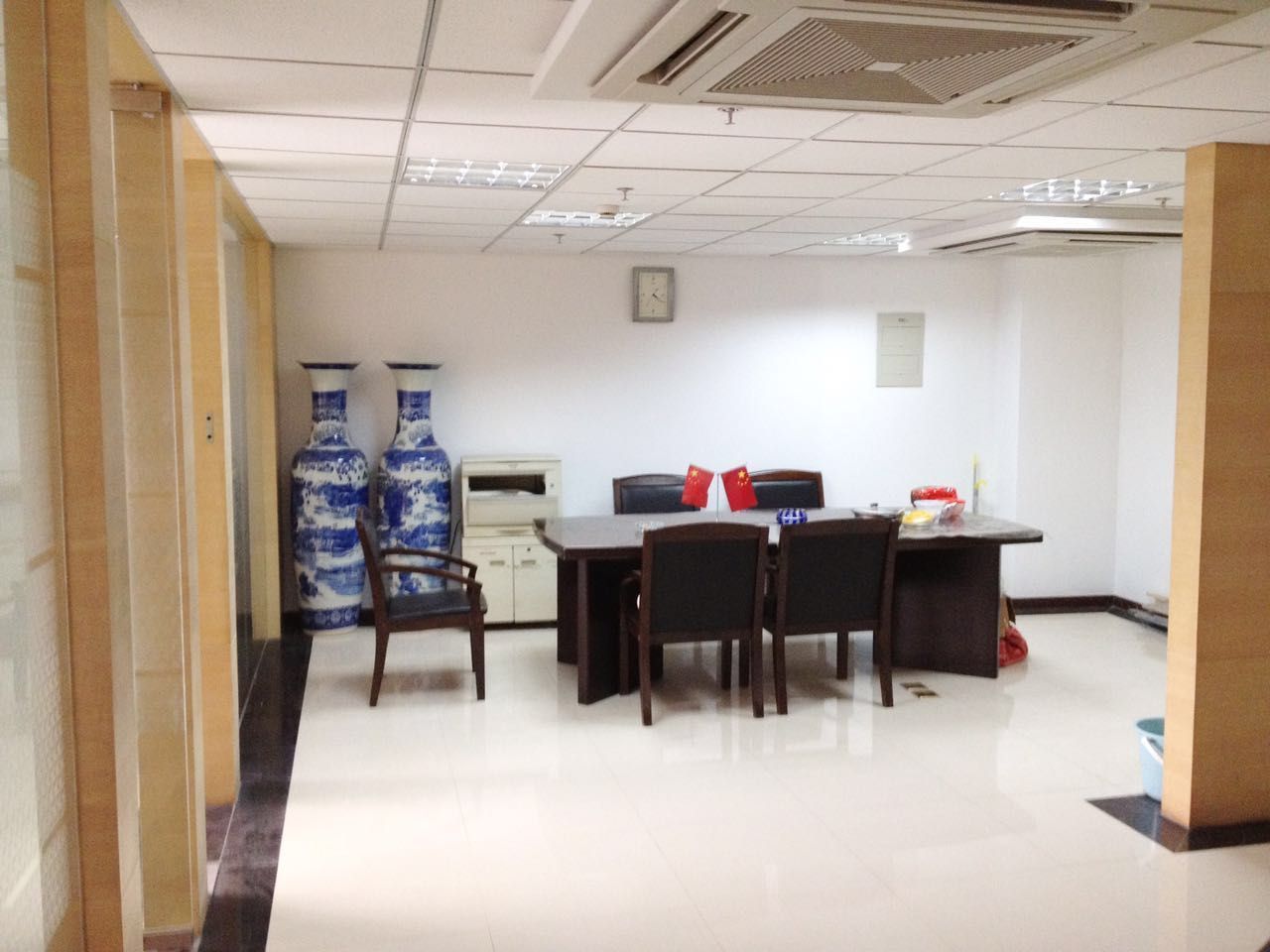 祥腾财富广场静安 祥腾财富广场 240平米 精装修