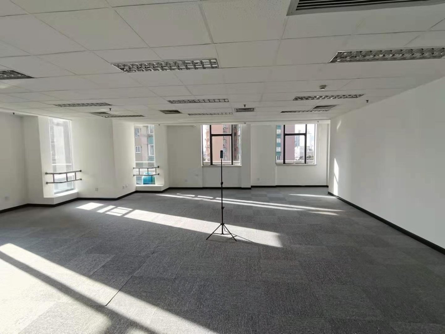 景鸿大厦徐汇 景鸿大厦 120平米 精装修