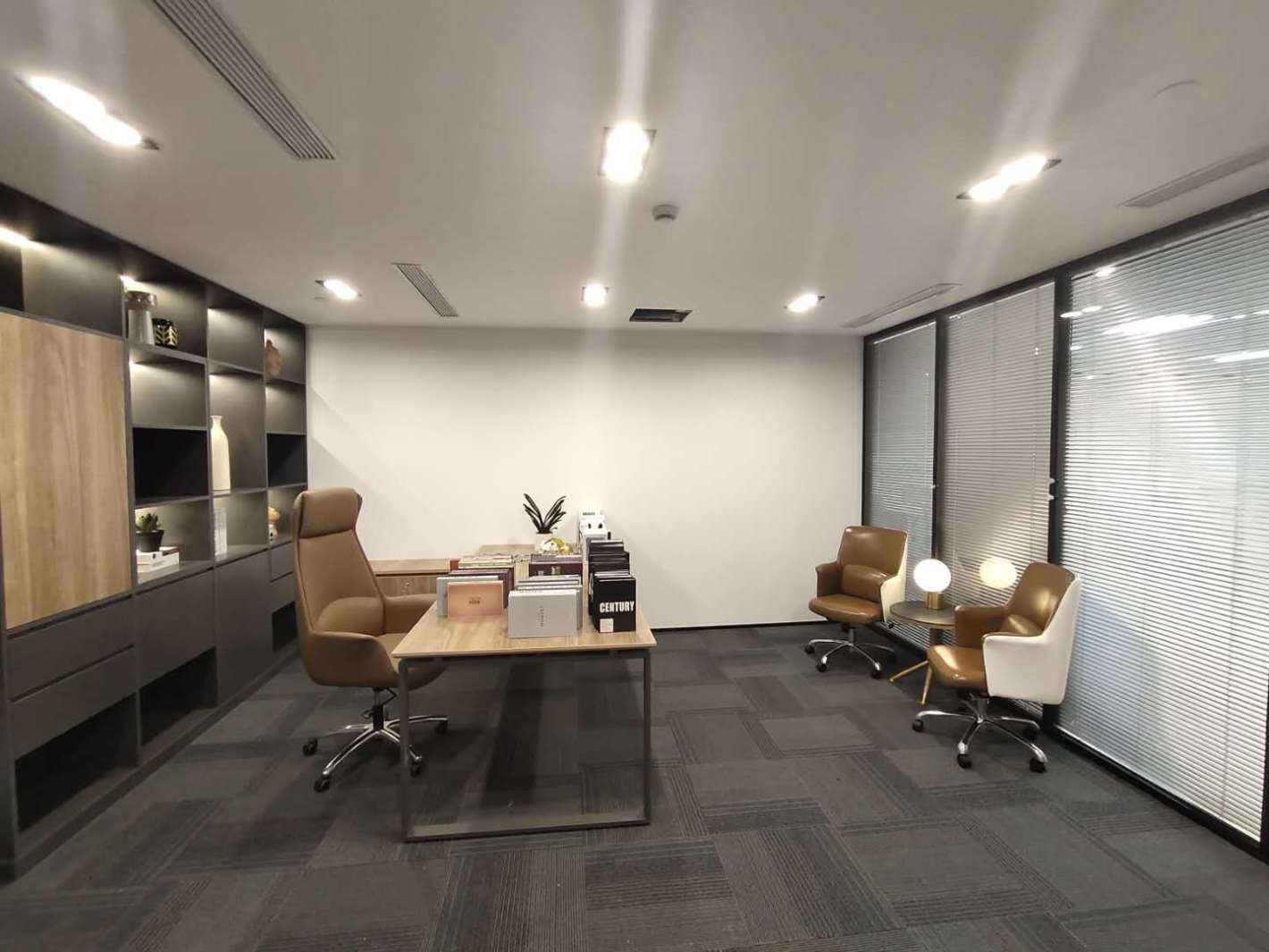 仲益大厦静安 仲益大厦 388平米 中等装修