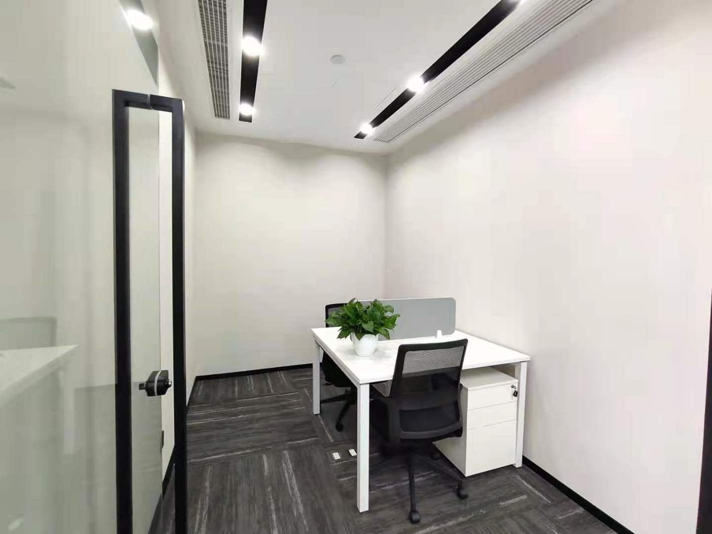 宏汇国际广场万体馆 宏汇国际广场 180平米 中等装修