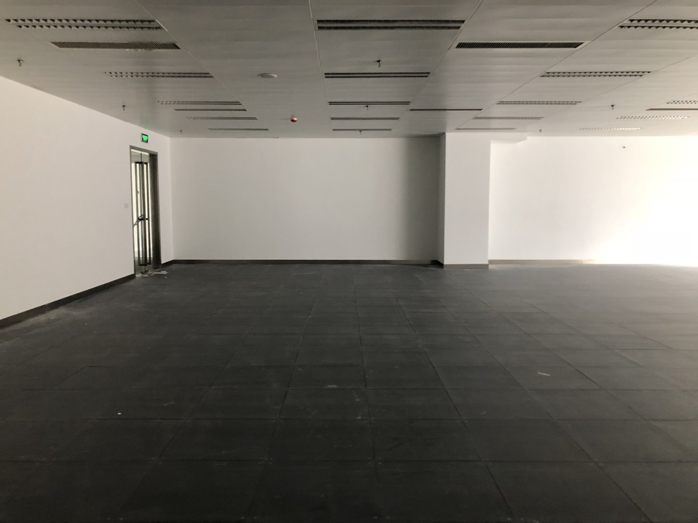 普陀 赢华国际广场 158平米 简装修