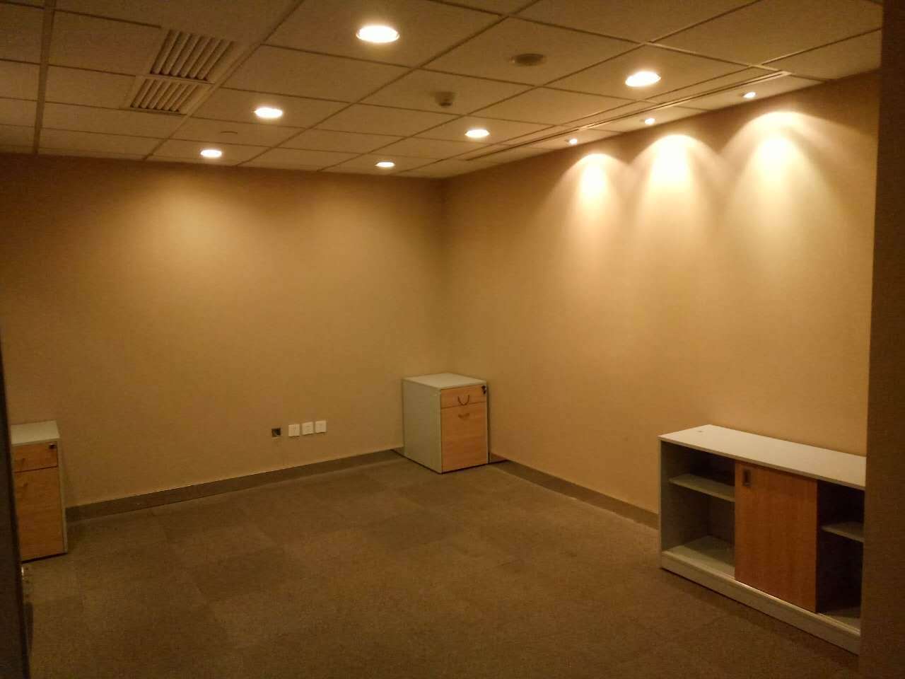 会德丰国际广场静安 会德丰国际广场 395平米 精装修