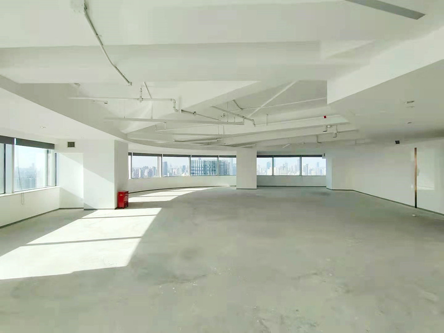 中港汇黄浦(原长城金融大厦)黄浦 中港汇黄浦(原长城金融大厦) 276平米 中等装修