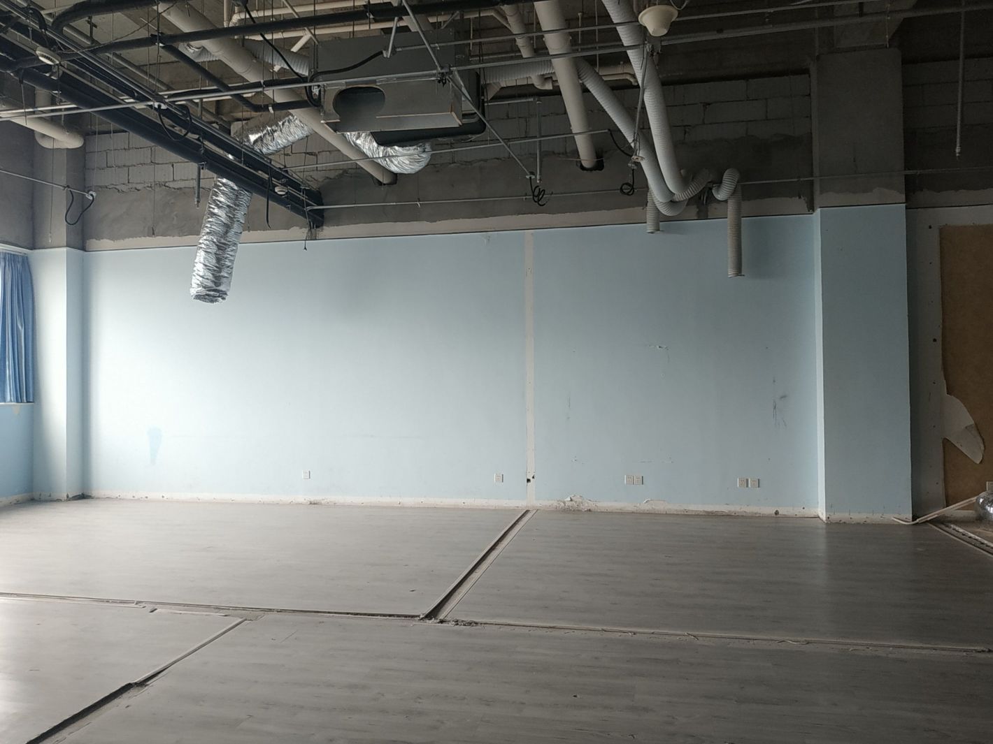 龙阳广场浦东 龙阳广场 249平米 简装修