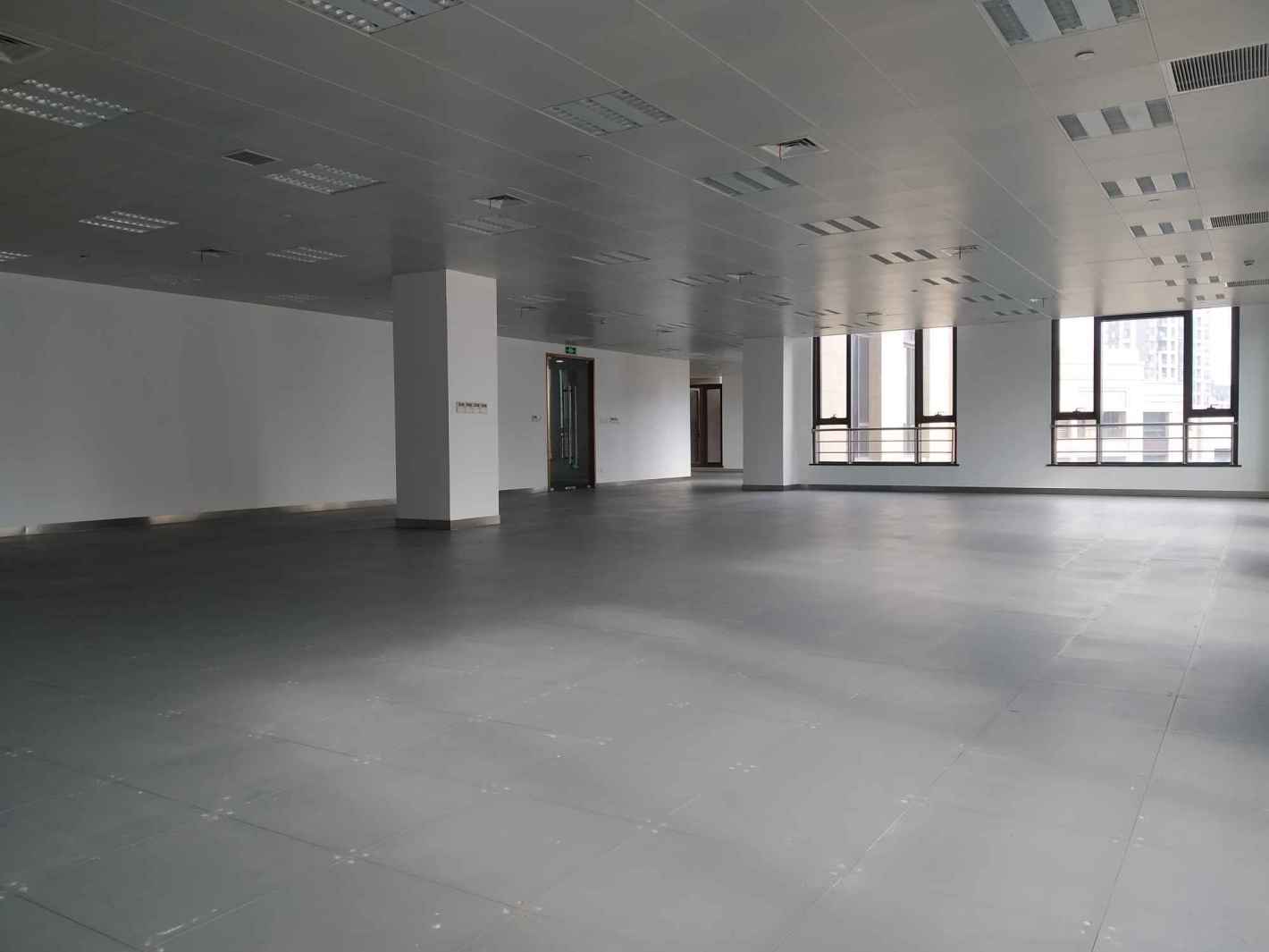 徐汇 保利西岸中心 382平米 简装修