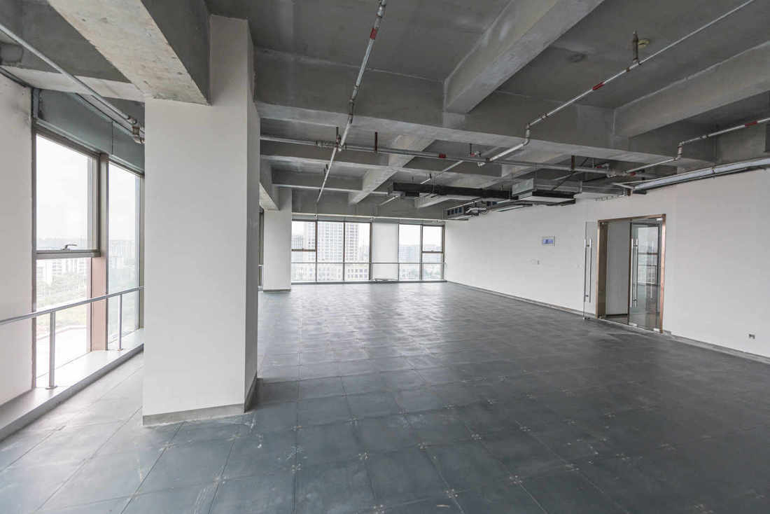 杨浦 君庭广场 211平米 简装修