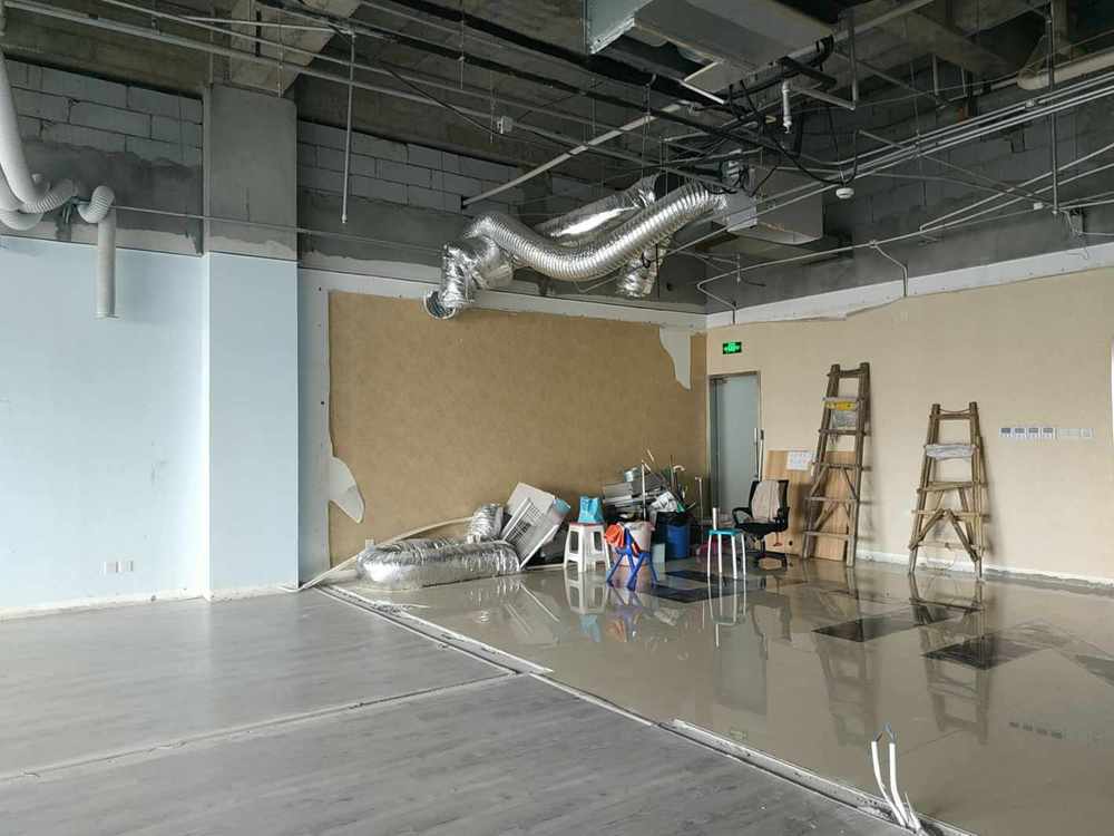 龙阳广场浦东 龙阳广场 249平米 简装修