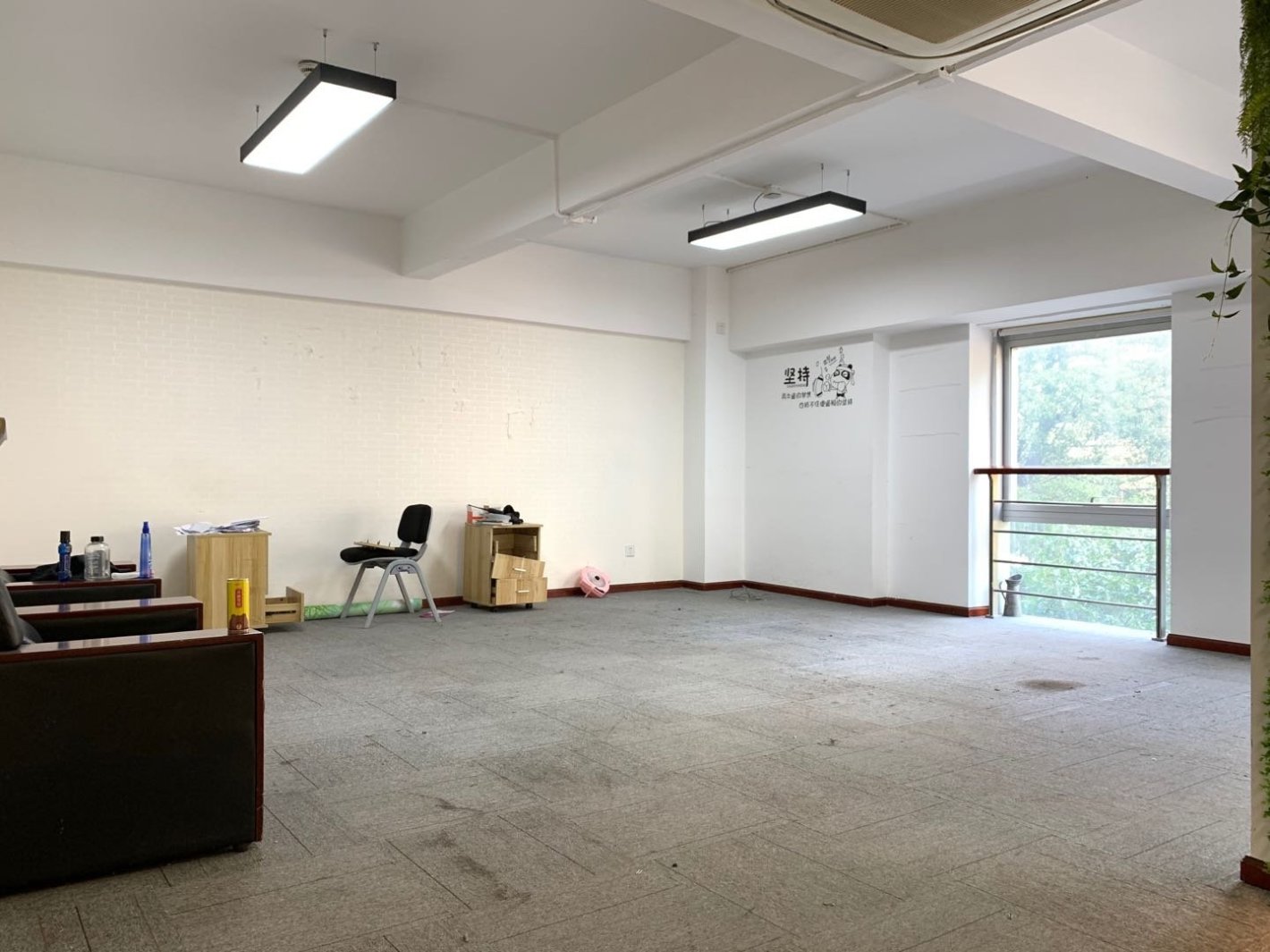 苏河汇-临虹路128弄淞虹路高档次办公室急租，办公氛围/配套好，价格好谈