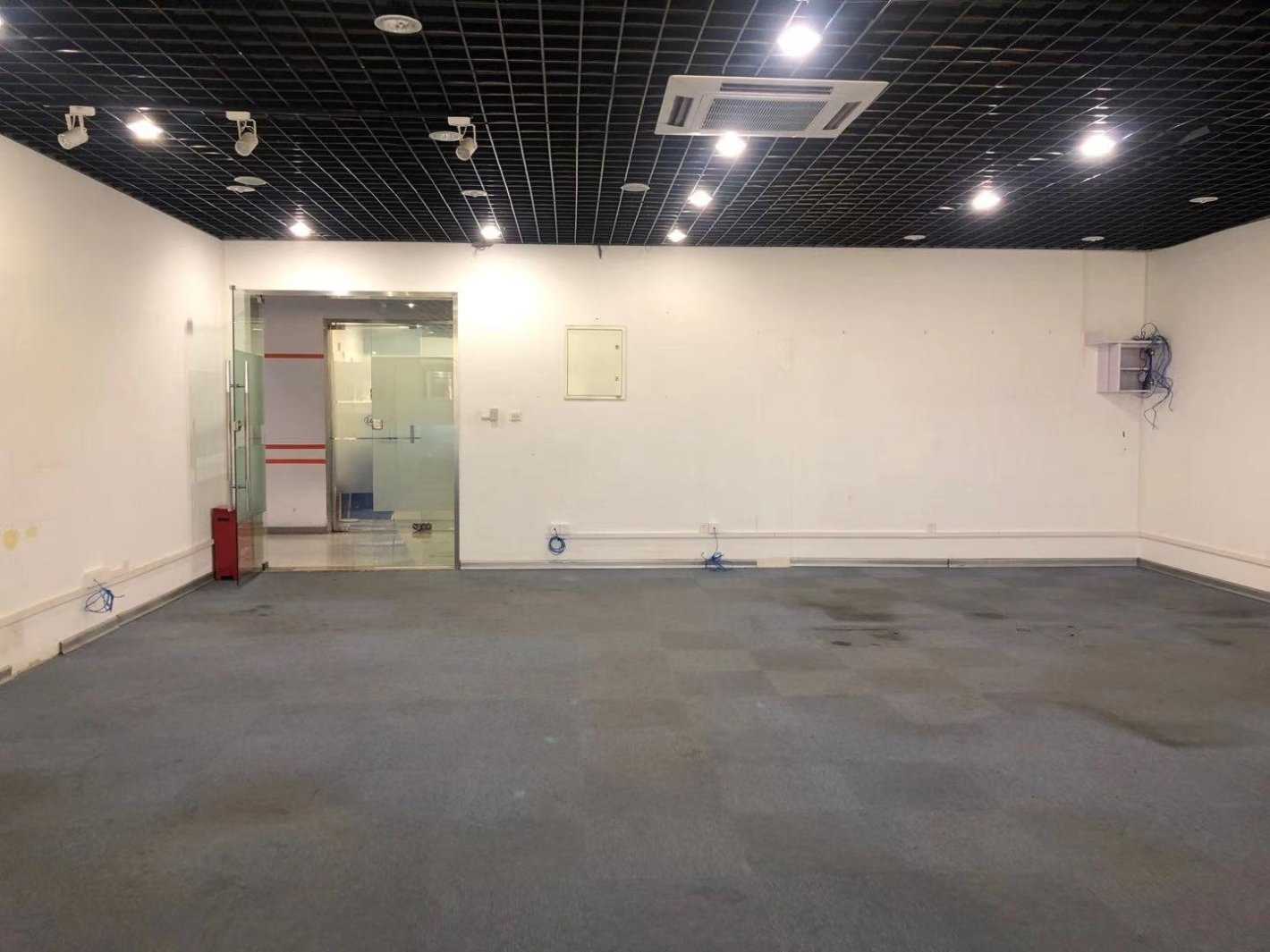 上海麦腾创业天地普陀区李子园办公园区　　环境优美　户型方正　