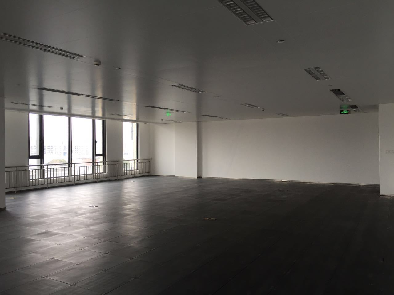 绿地中央广场513平米办公室出租-租金价格2.80元/m²/天