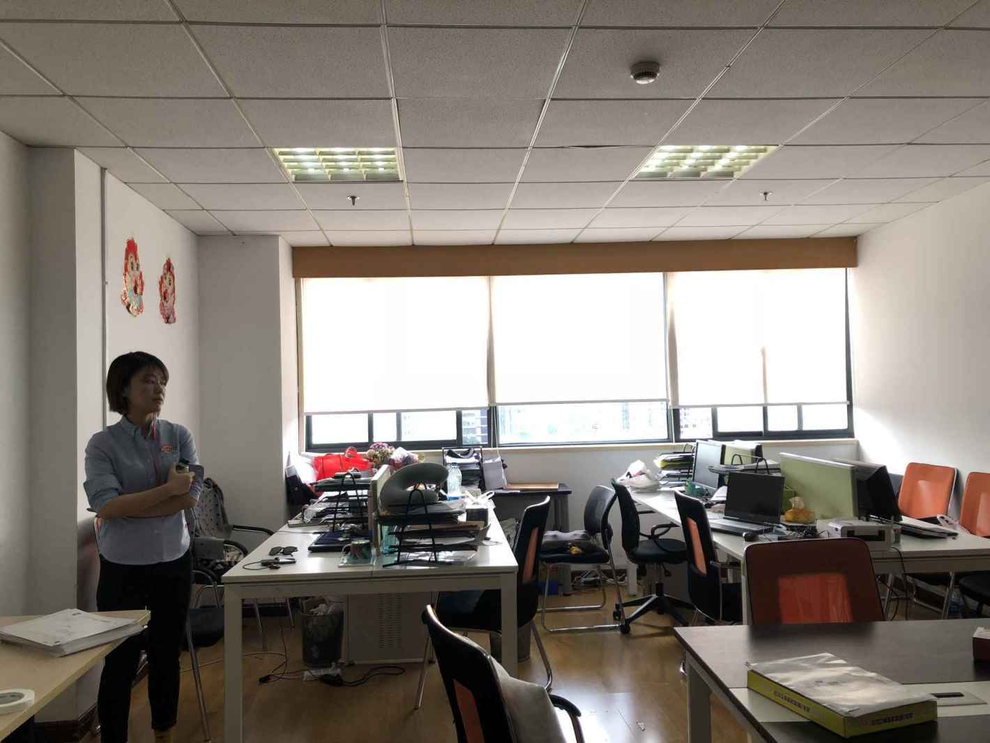 曹杨商务大厦曹杨商务大厦 近大渡河路 带装修 看房方便