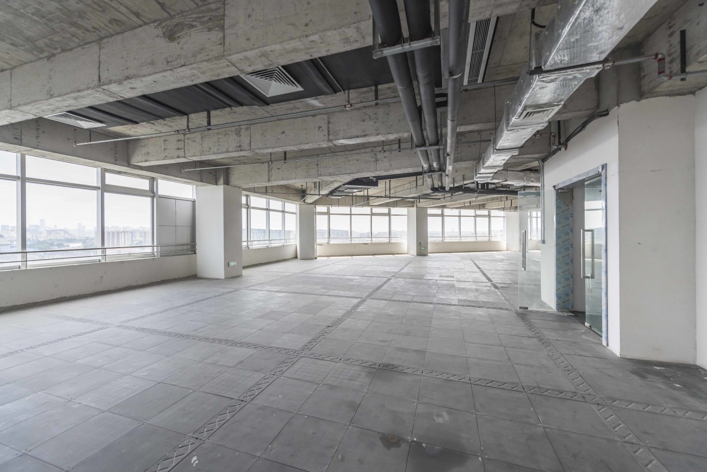 建滔商业广场长宁 建滔商业广场 641平米 简装修