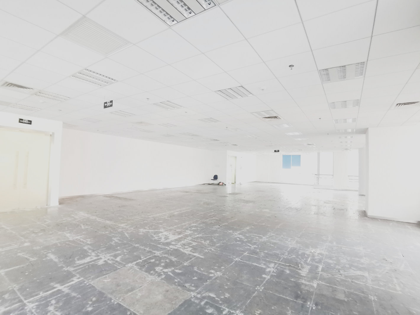 日月光中心黄浦 日月光中心 472平米 简装修