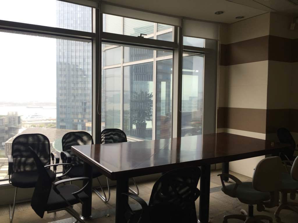 绿地海外滩中心黄浦 绿地海外滩中心 340平米 中等装修