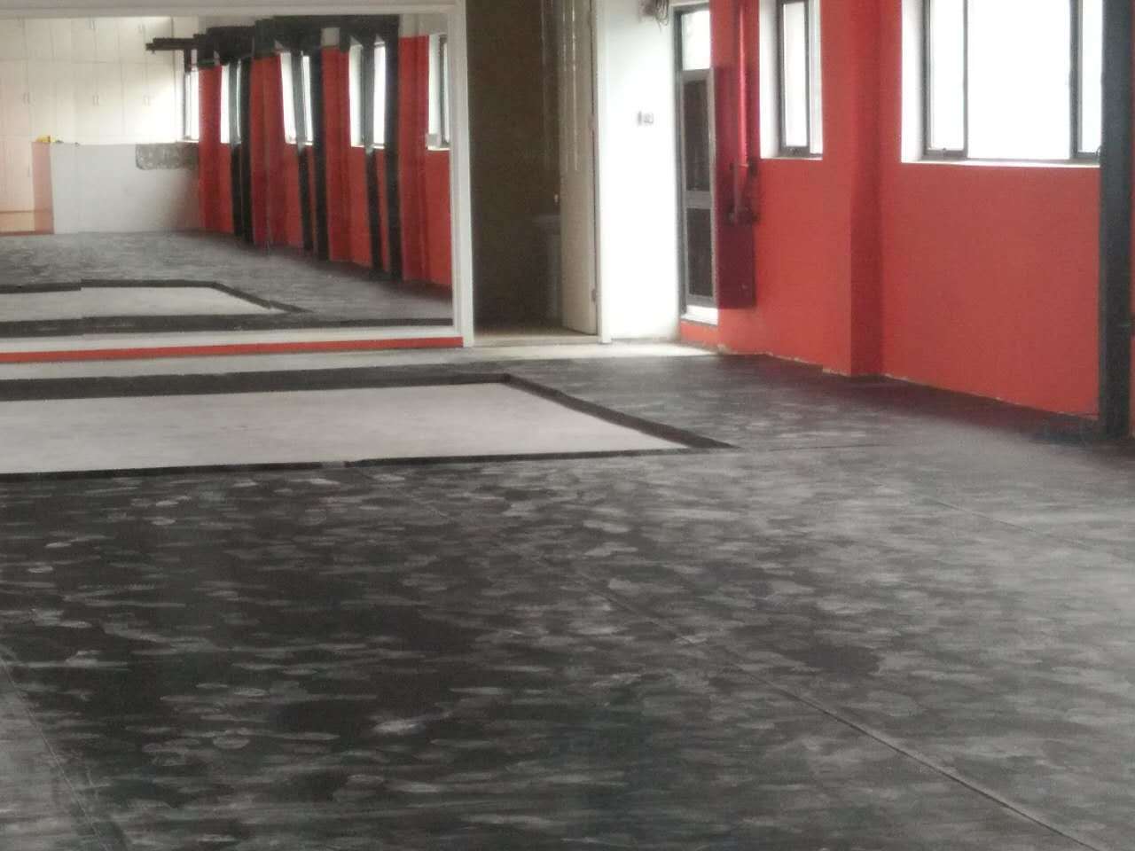 运动LOFT二期、三期141平米办公室出租-租金价格3.00元/m²/天