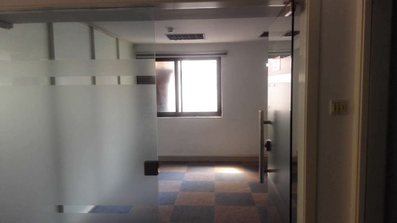 静安NEO110平米办公室出租-租金价格3.50元/m²/天