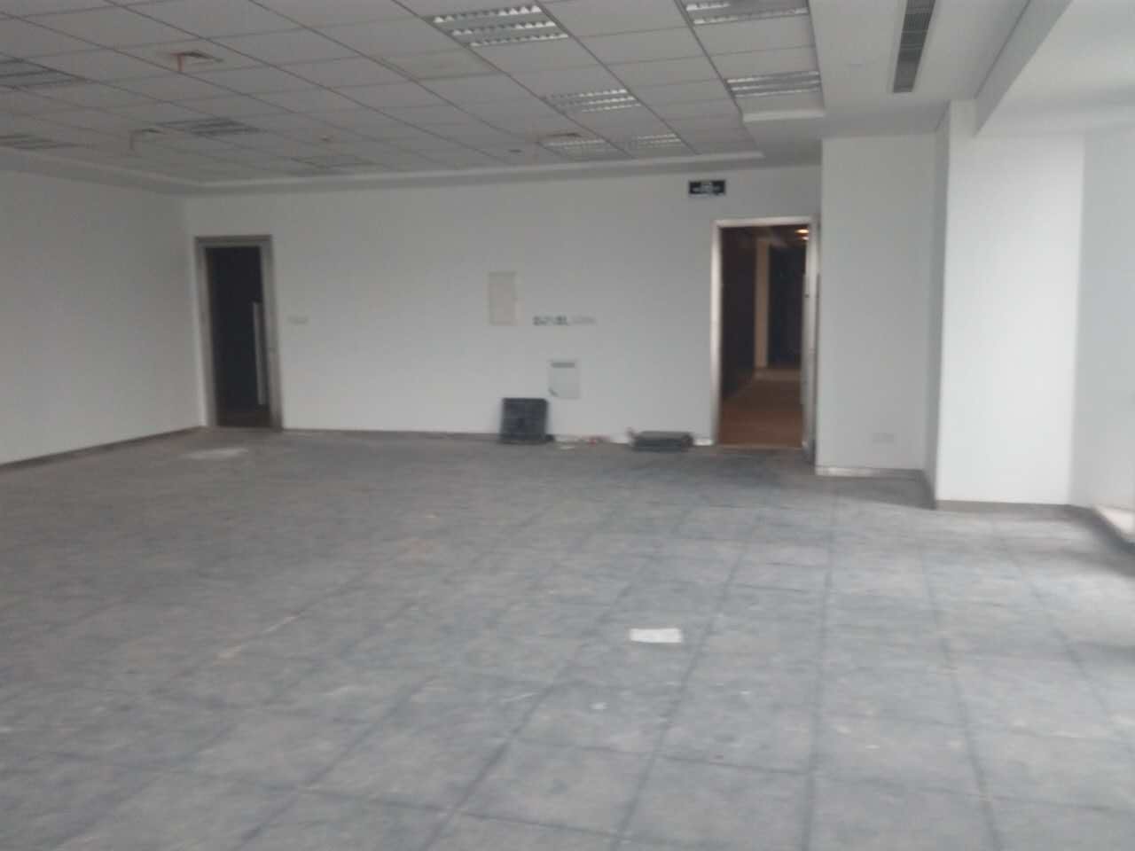 百丽国际广场徐汇 百丽国际广场 430平米 中等装修