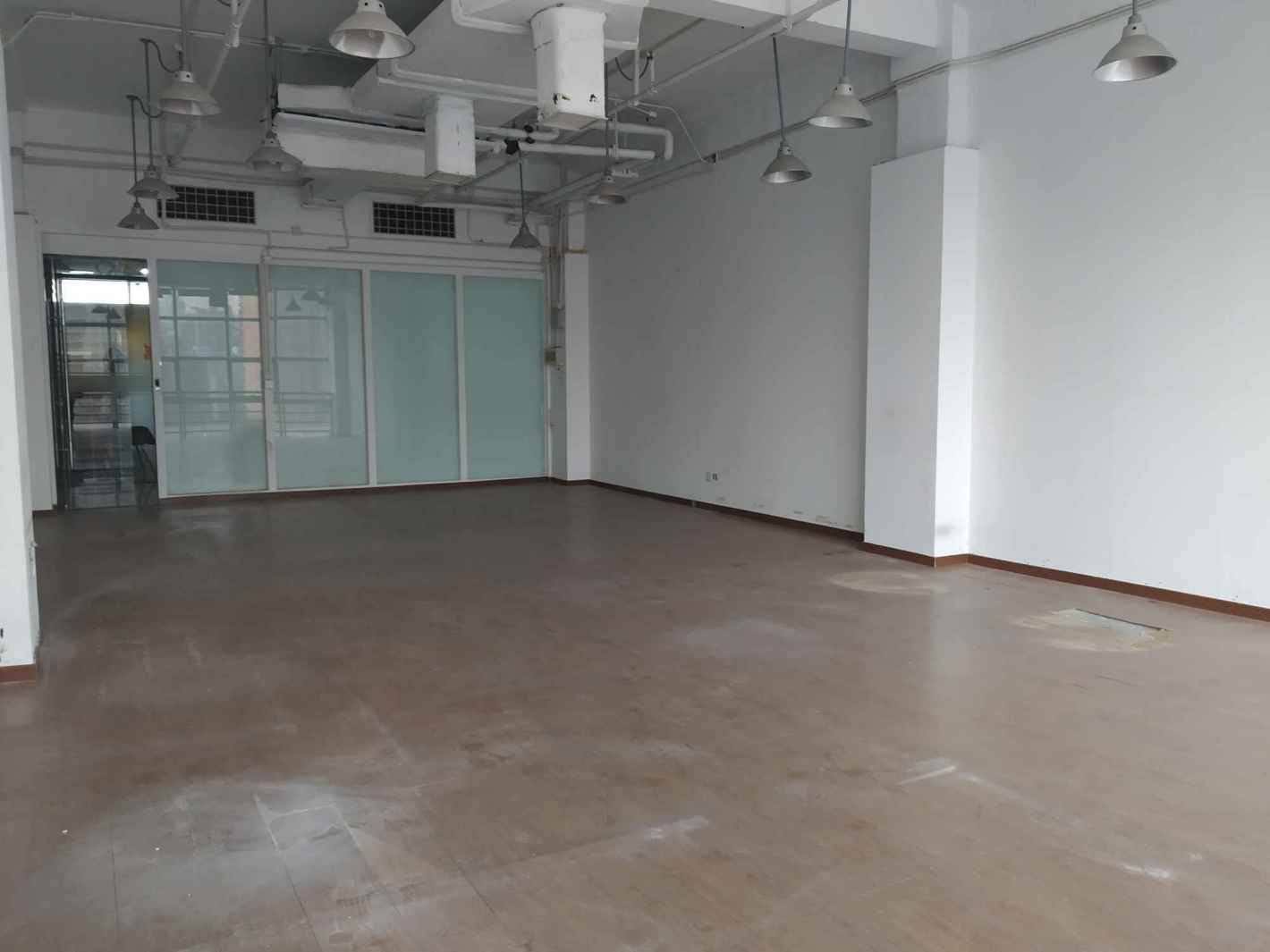 静安现代产业园静安 静安现代产业园 105平米 简装修