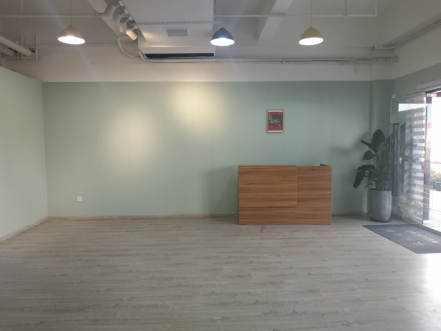 芳华德必运动LOFT浦东 芳华德必运动LOFT 189平米 中等装修