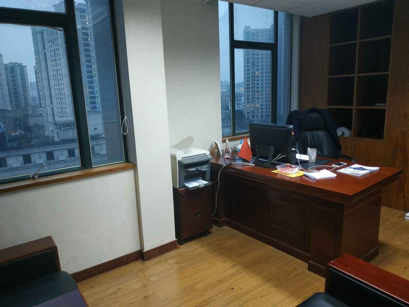 景鸿大厦88平米办公室出租-租金价格4.52元/m²/天
