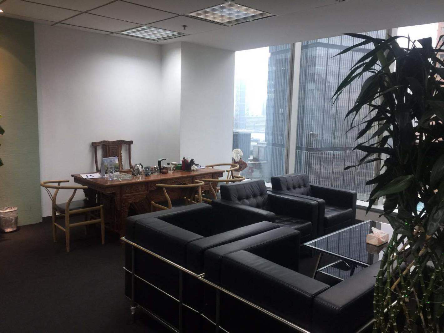 新上海国际大厦271平米办公室出租-租金价格7.60元/m²/天