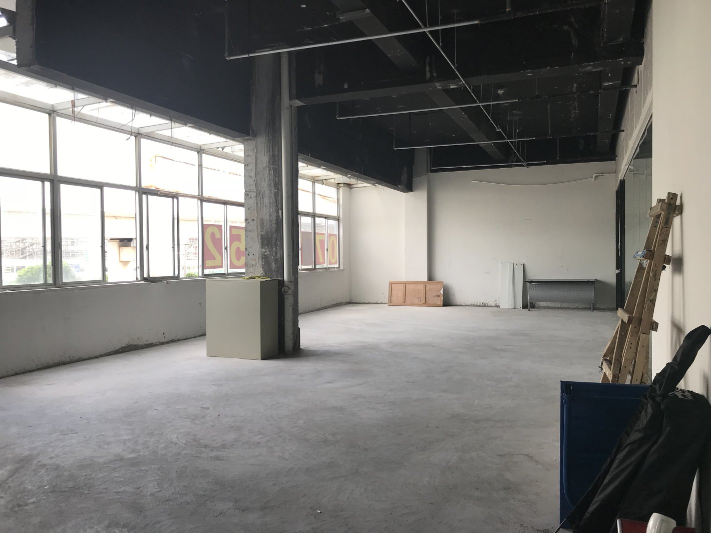 城投控股大厦313平米办公室出租-租金价格6.50元/m²/天