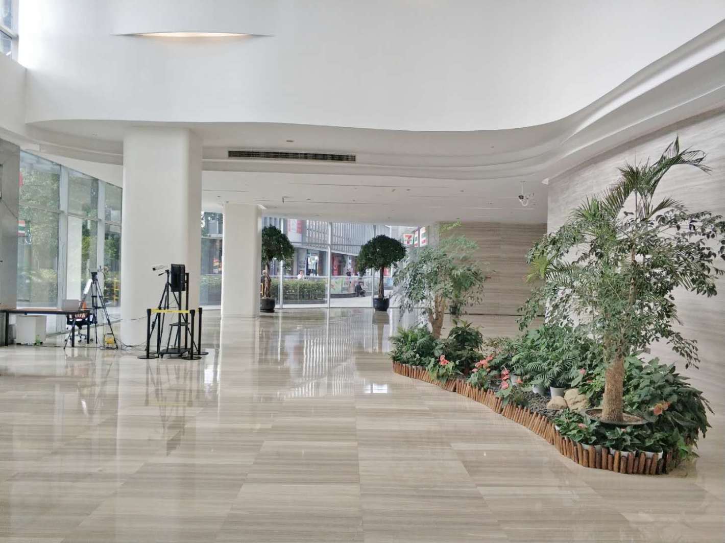 滨江国际广场杨浦 滨江国际广场 228平米 简装修