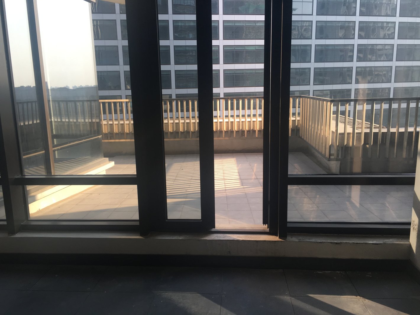 绿地汇中心徐汇 绿地汇中心 608平米 简装修