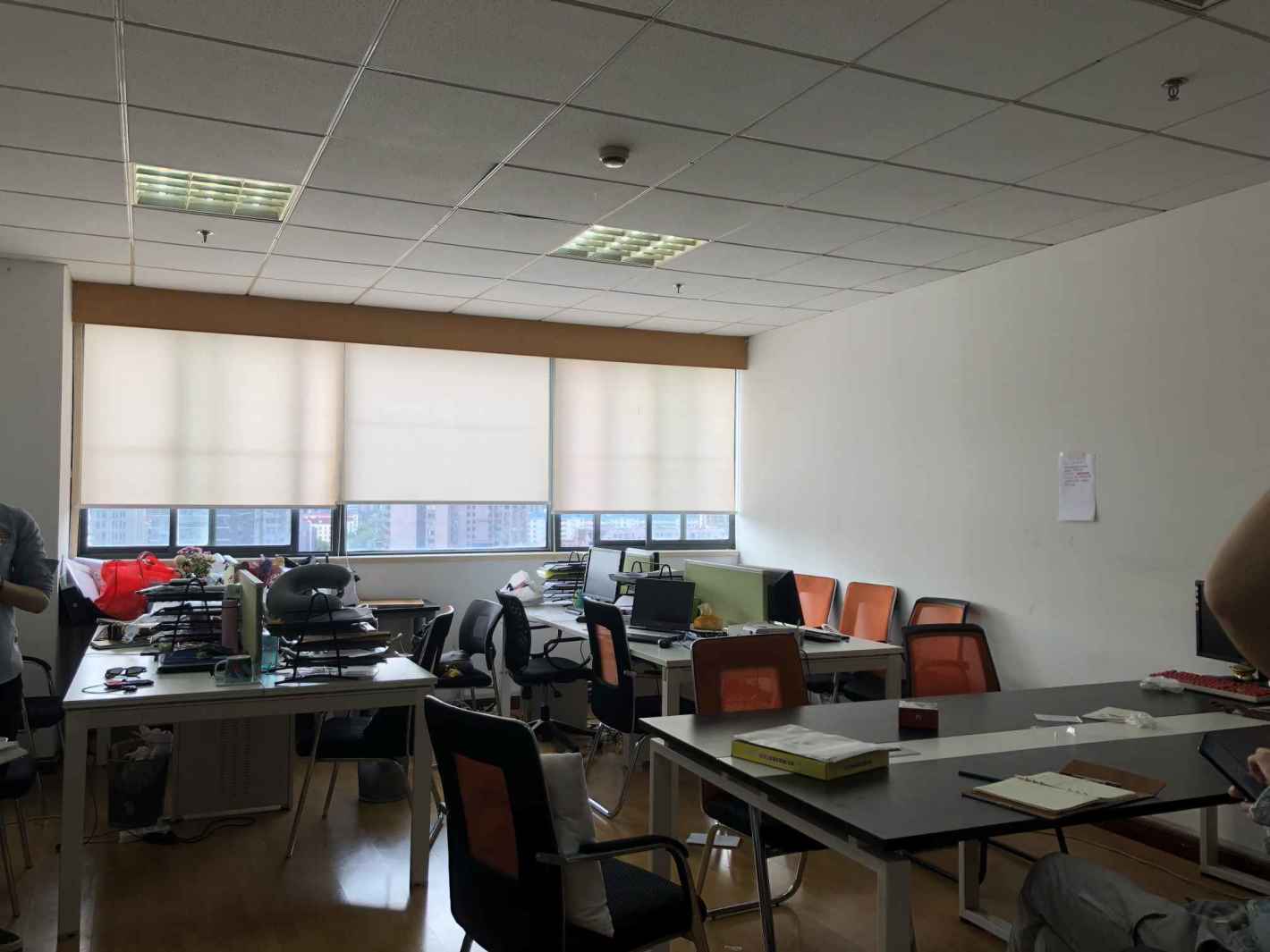 曹杨商务大厦曹杨商务大厦 近大渡河路 带装修 看房方便