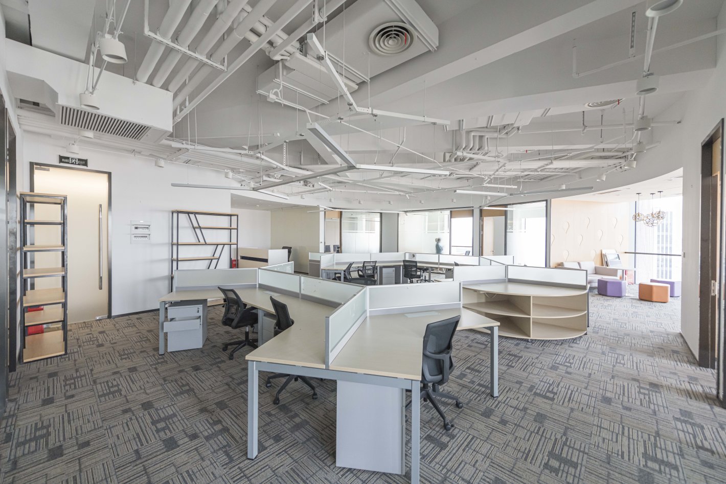 吉汇大厦（虹口SOHO）385平米办公室出租-租金价格4.00元/m²/天