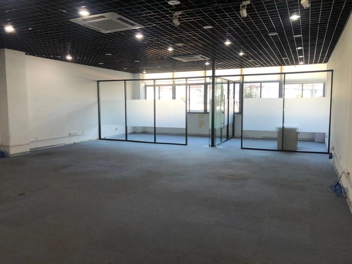 上海麦腾创业天地普陀区李子园办公园区　　环境优美　户型方正　