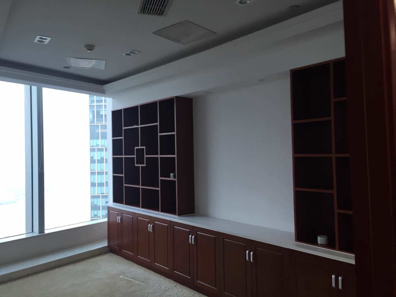 中融碧玉蓝天大厦547平米办公室出租-租金价格5.50元/m²/天