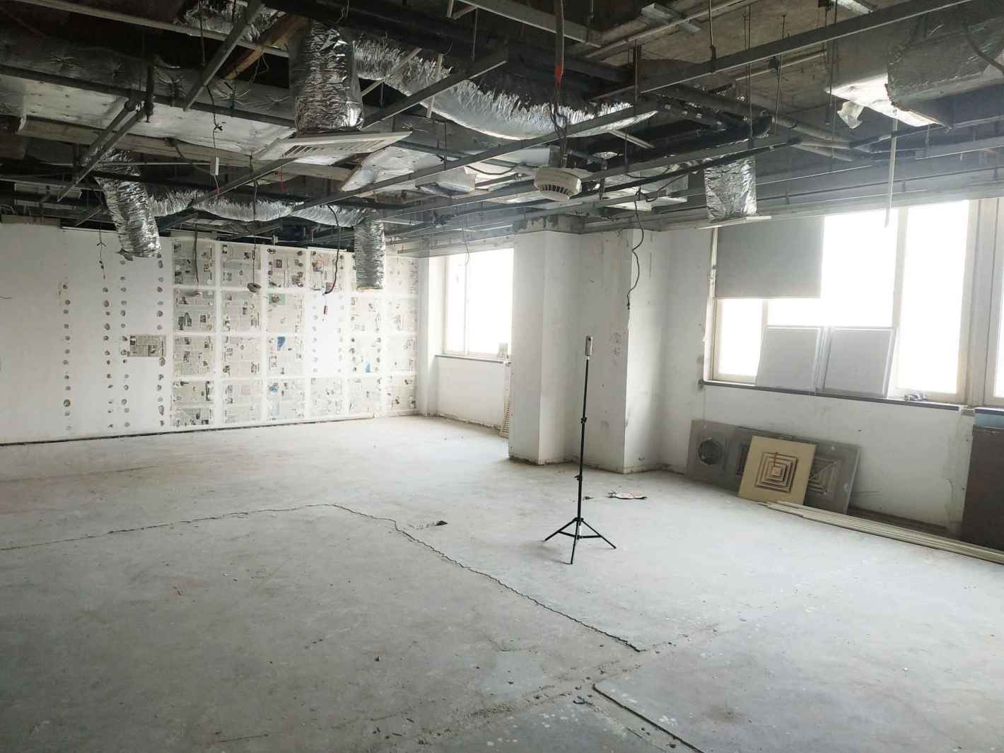 七建大厦9号线宜山路　七建大厦　适合家具展示类客户