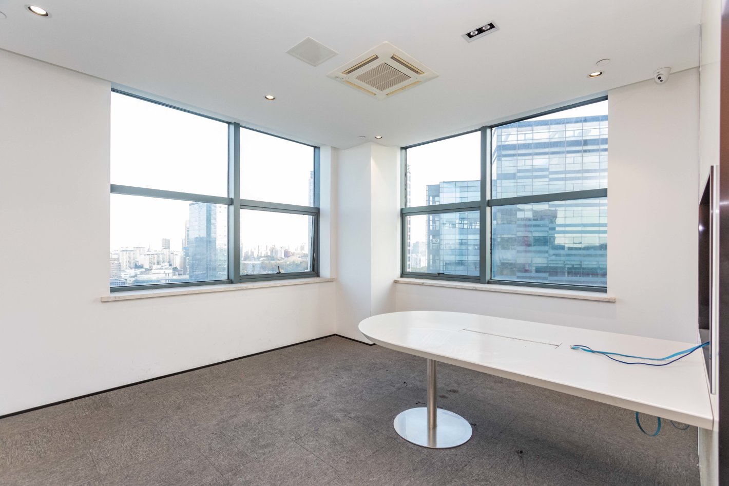 江裕大厦静安 江裕大厦 561平米 简装修