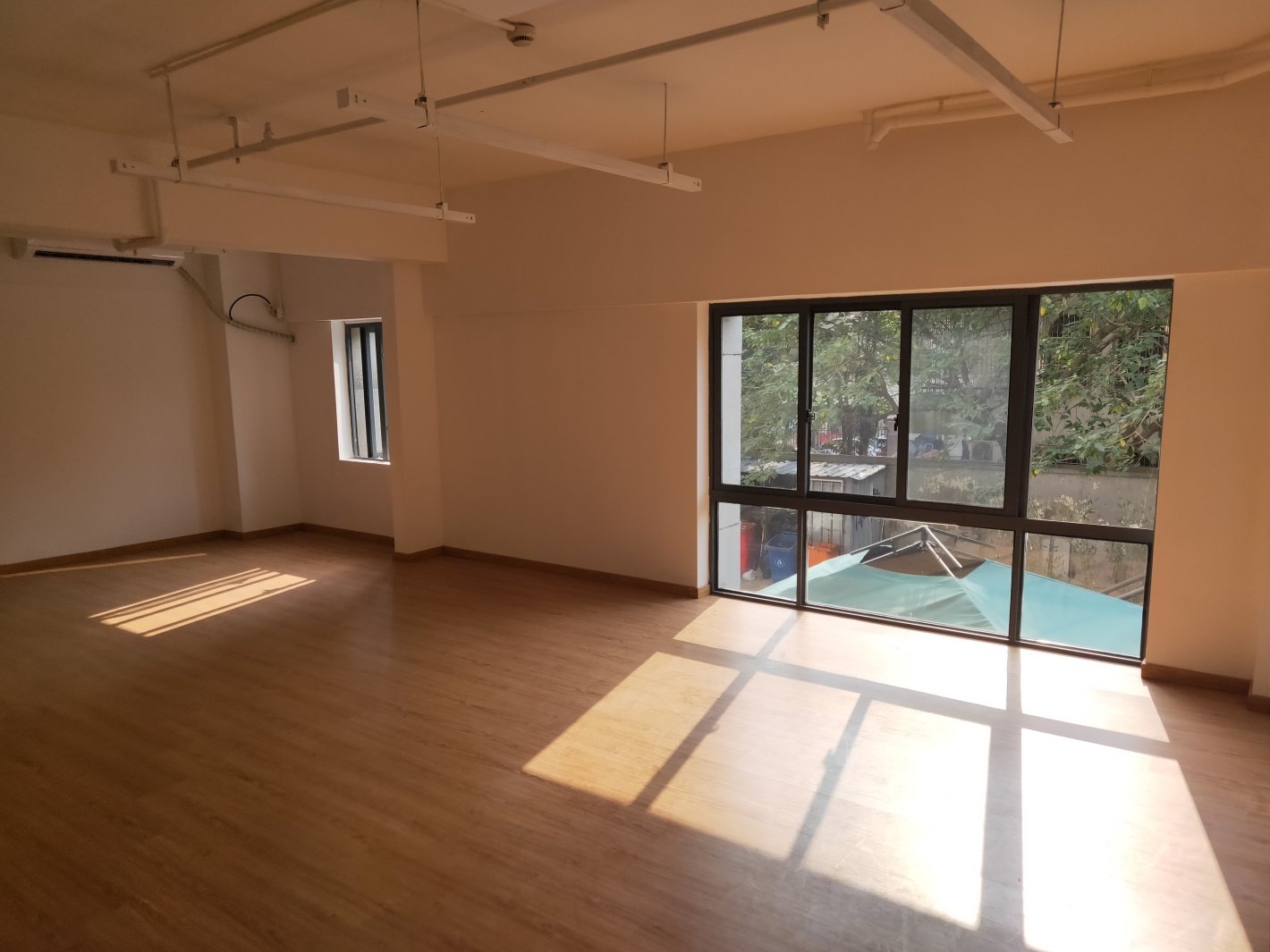 新龙大厦闵行 新龙大厦 88平米 精装修