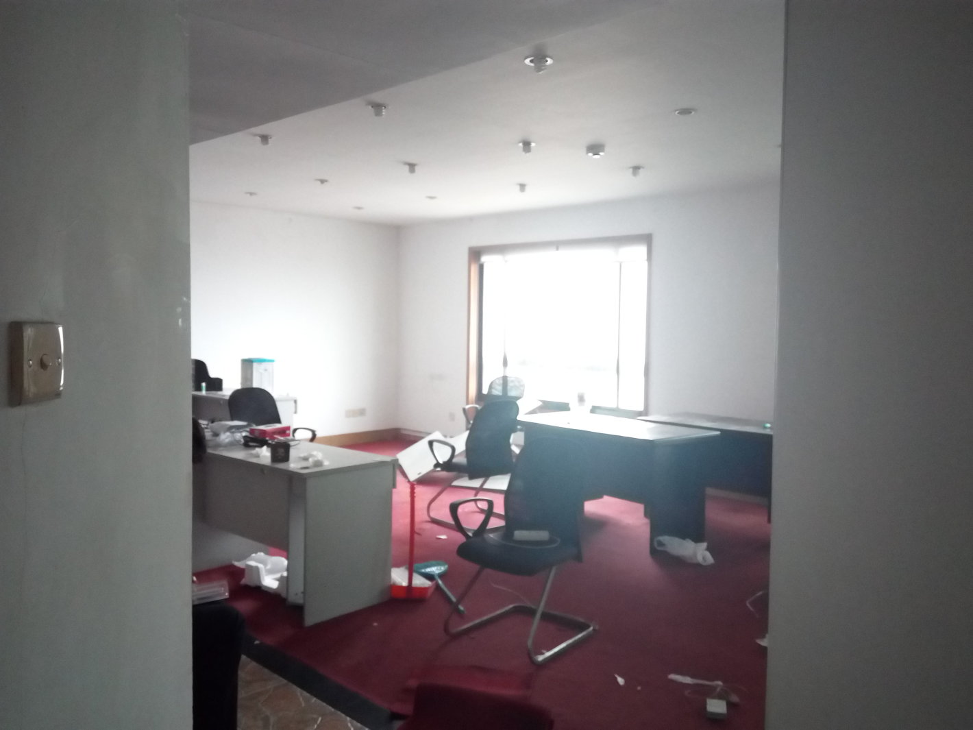 光大会展中心158平米办公室出租-租金价格2.50元/m²/天