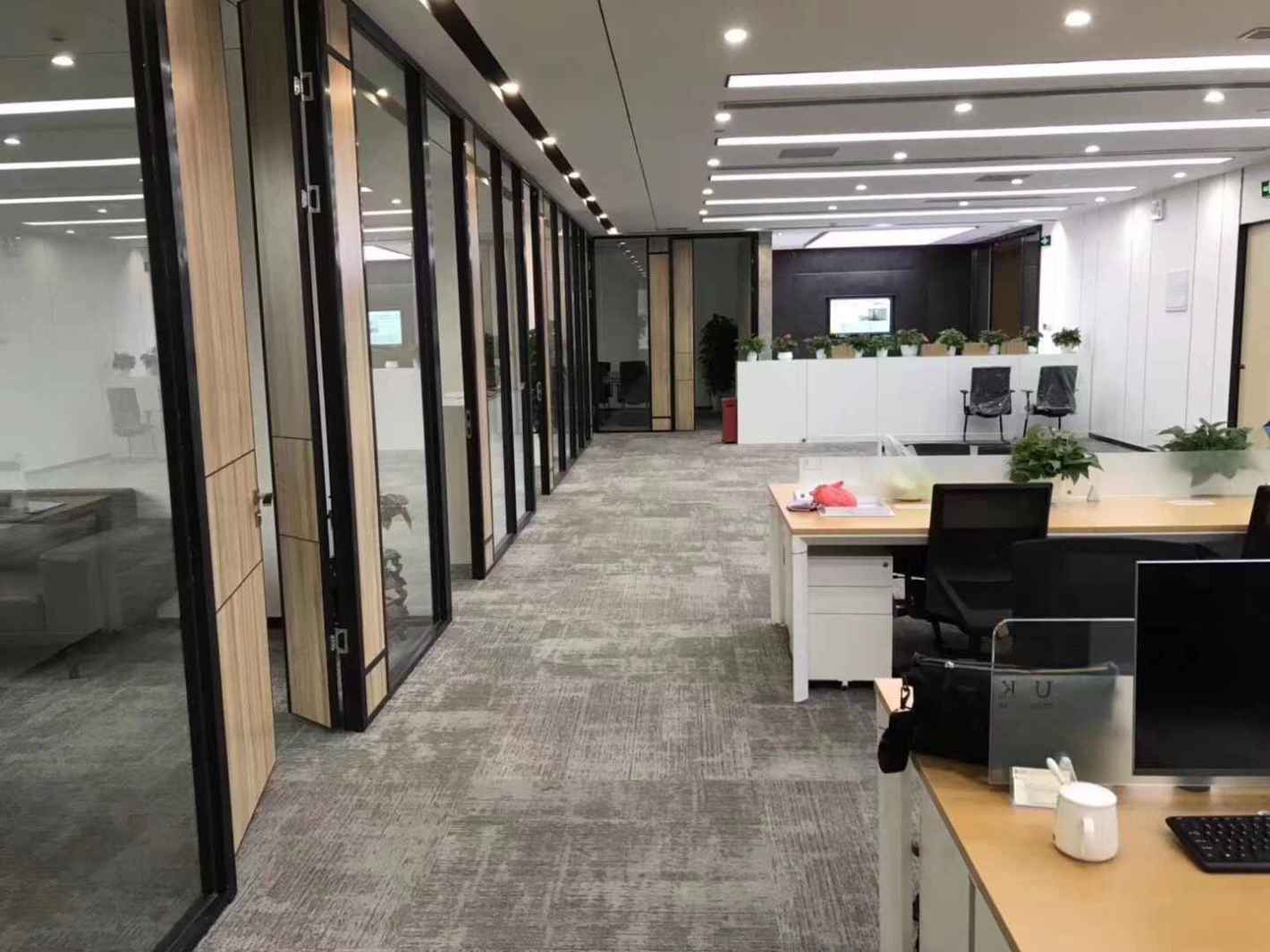 宝华国际广场房型正气，采光好，大小户型都有　